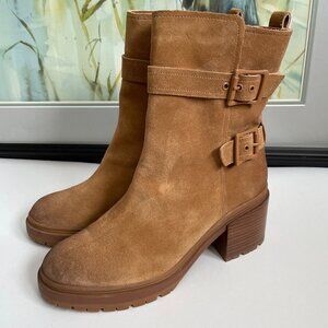 EUC SUEDE NATURALIZER TRINA ANKLE BOOTS